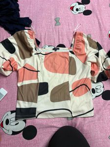 Patterned Puff Sleeve Top
