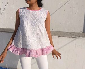Embroidered Cute White Top 🎀🌸