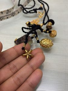 Quartz pendant necklace