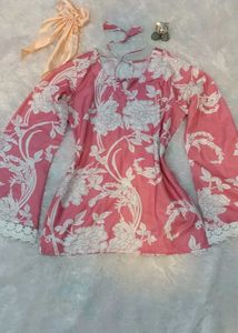 lace detailing short kurti