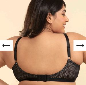Textured Lace Non Padded Wired Bra