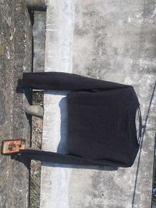 H&amp;M V-Neck Crop Top