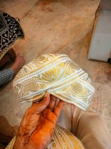 Ornate Gold &amp; White Hat 😍