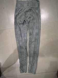 Gray Plaid High-Waisted Leggings