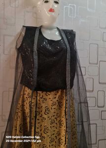 Black Gold Wedding Lehnga Choli With Net Shraq