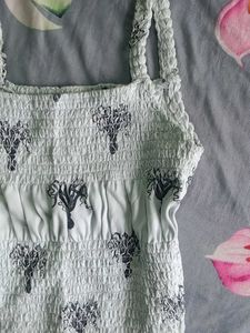 Smocked Crop Top☁️☄️⚕️✨