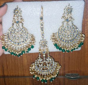 ZAVERI PEARLS EARING AND MANGTIKA SET