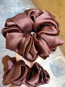 SATIN SCRUNCHIES