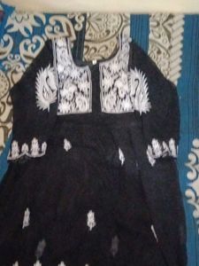 Black Embroidered Kurta