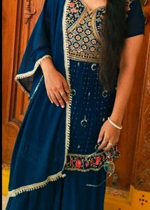 Elegant Blue Embroidered Kurta Set