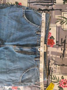 Medium Blue Denim Mom Fit Ankle Length