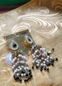 Golden, Black &amp; White Jhumka