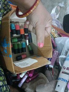 Nail Polish (17 Pc )