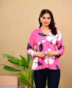 women fashionable short kurti