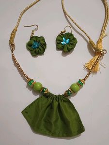 Necklace & Earring Set