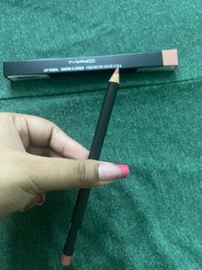 MAC Lip Liner “Boldly Bare”