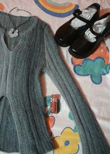 Long Sleeve V Neck Top