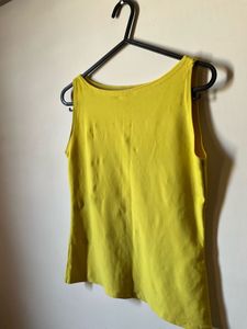 Yellow Sleeveless Tank Top 💛