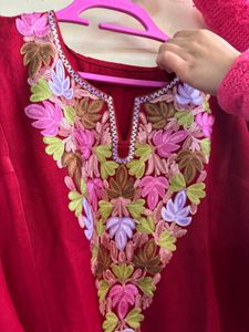 Kashmari Embroidered Kurta Set