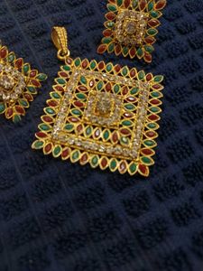 Artificial Gold Tone Pendant and Earring Set