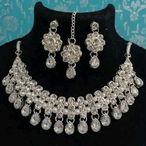 Silver Colour Necklace With Earrings And Mangtika