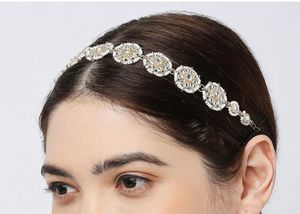 Elegant Alloy Mathapatti with Kundan Detailing
