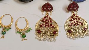 4 pairs Of Earrings