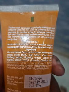 Jovees Herbal Face Wash