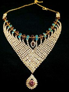 Sparkling Rhinestone Necklace &amp; Earring Set