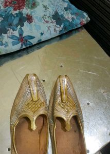 Men Jutti