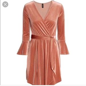 New H&M Soft Velvet Wrap Dress