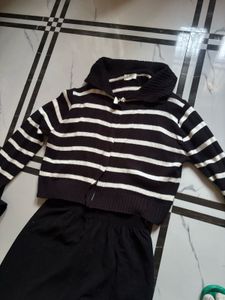 Price DropWoolen Striped Knit Set