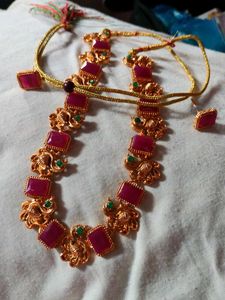 Necklace With Earrings Gold And Red Colour Beads