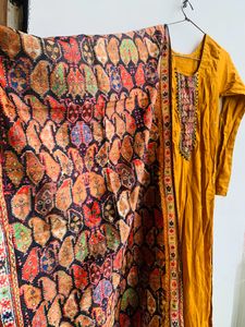 Kurta And Banarsi Duppat