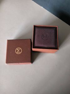 malabar gold &amp; diamond..diamond earring/jhumka box