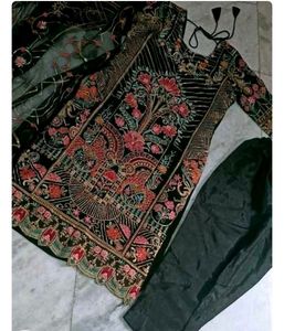 Black Bold Pakistani Heavy Suit