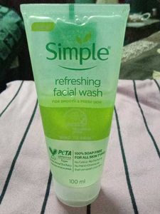 Simple Refreshing Facial Wash