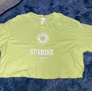 🇹🇷 [Made In Turkey] H&amp;M Boxy Fitted Crop Top