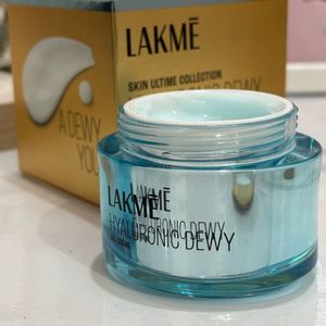 Lakme Hyaluronic Dewy Gel Creme