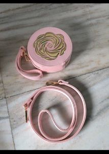 SALE 🆕🎅🎄Cute Pink Crossbody Bag