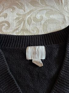 Chic Cropped Sweater