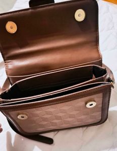 Sling bag
