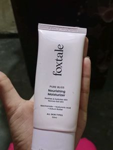 Pure Bliss Nourishing Moisturizer