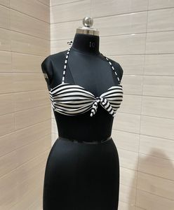 H&amp;M Striped Bikini Top