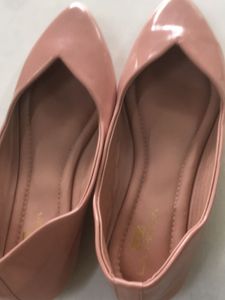 Nude Pointed-Toe Flats