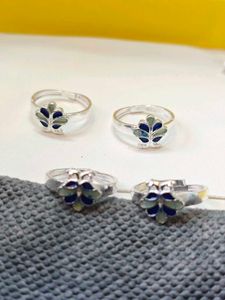 Buy pure silver toe rings at wholesale prices.