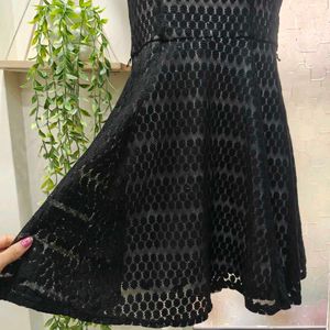 Chic Black Sleeveless Dress