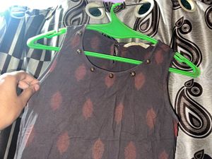 Leaf Print Sleeveless Top
