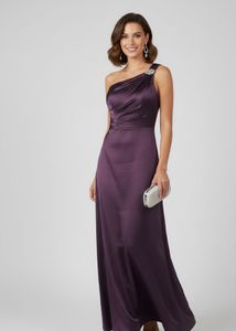Elegant Purple One-Shoulder Gown