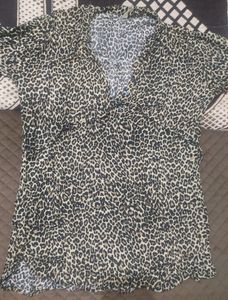 Gisl Tigerprint Top